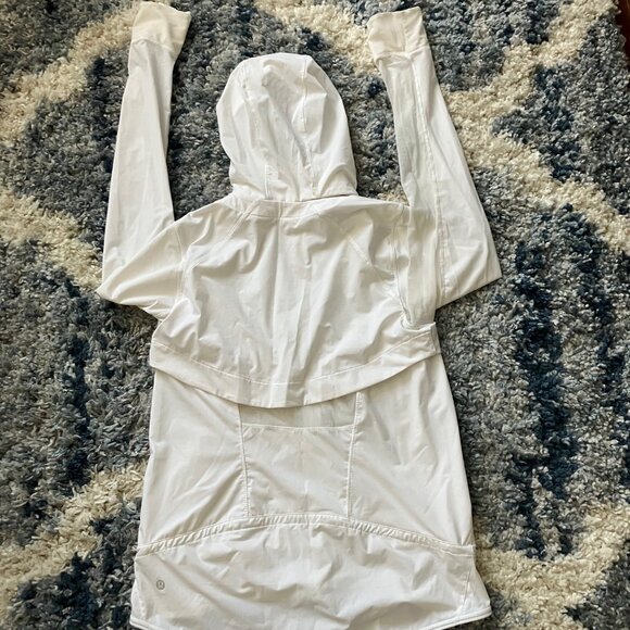 Lululemon Kicking Asphalt Jacket, white, size 6 - Picture 4 of 9